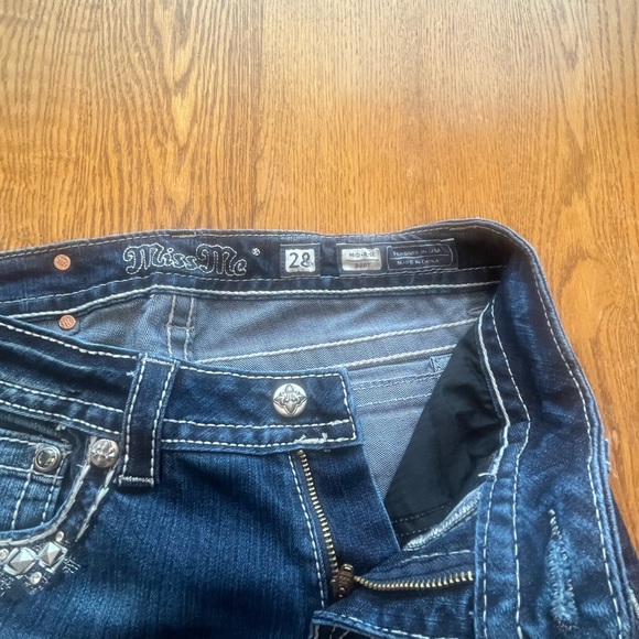 MISS ME Mid-Rise Boot Cut Embellished Jeans Whiskered Dark Wash Size 28 - Picture 4 of 12